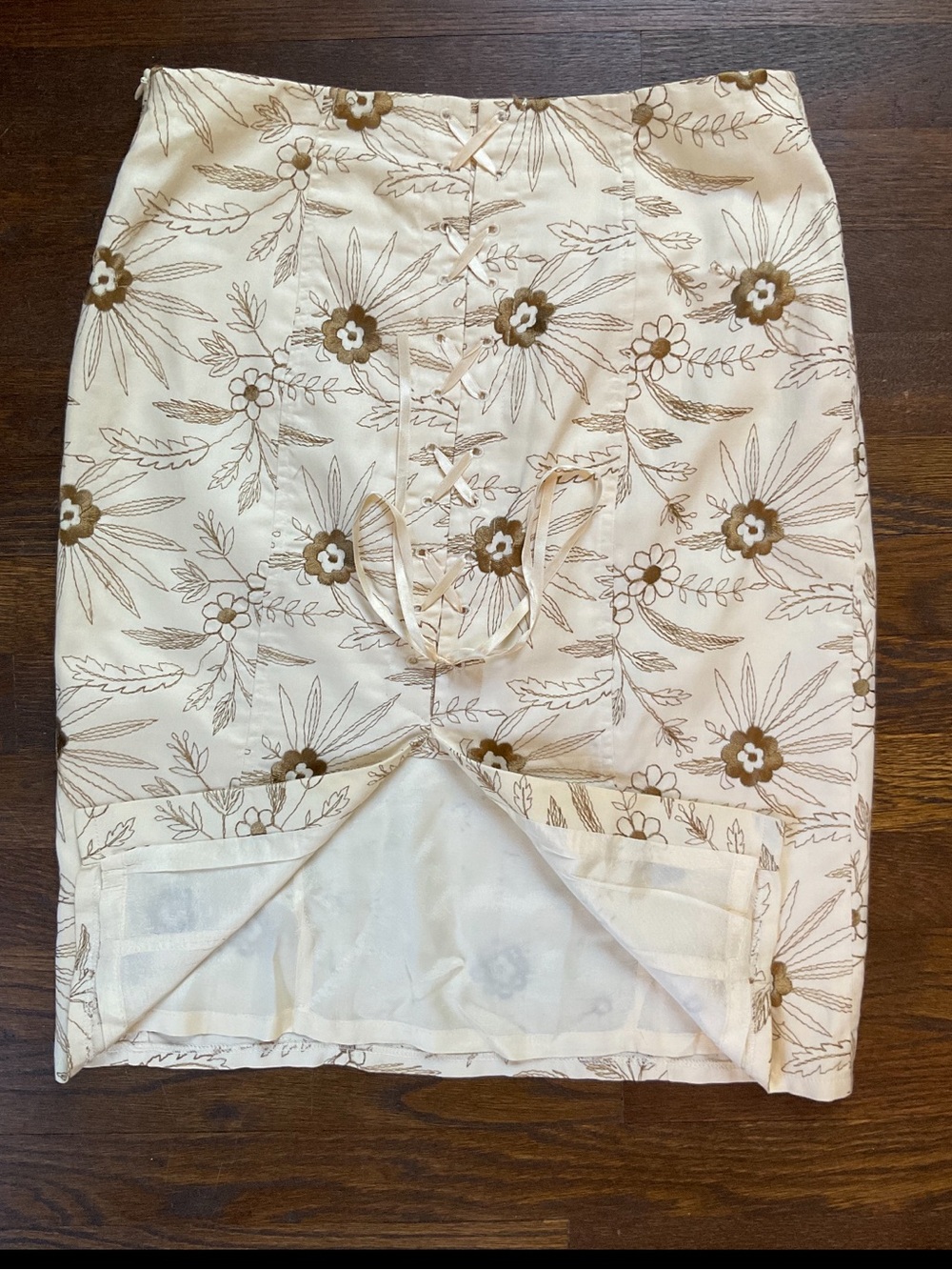 Nanette Lepore Y2K Embroidered Floral Lace-Up Pencil Skirt Size 6 - Picture 12 of 13